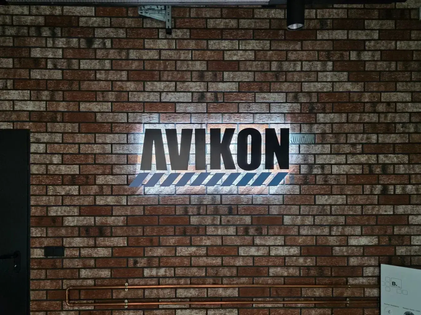 Litery Avikon